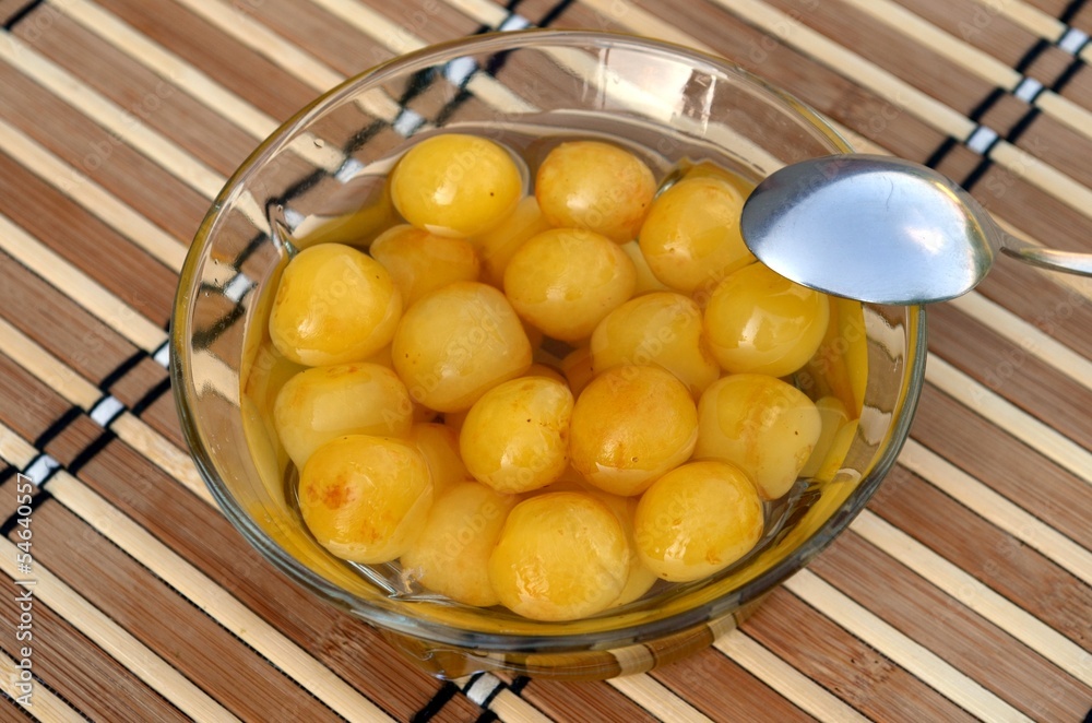 Yellow cherry compote