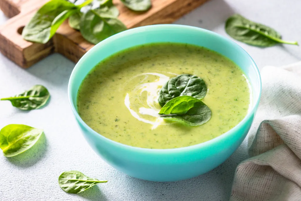 green-soup-spinach-cream-soup