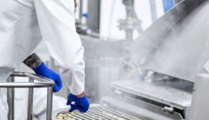 An operator monitors a Jet Cook™ system during food production to ensure efficient heating and consistent product quality.